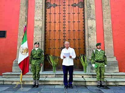 En un video difundido en redes sociales, el presidente hizo un homenaje a todos los fallecidos por el COVID-19.