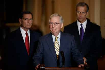 Los líderes republicanos en el Congreso anunciaron este lunes el comienzo de negociaciones con la Administración del presidente estadounidense, Donald Trump, para un nuevo paquete de alivio, que se espera ronde el billón de dólares. (ARCHIVO) 