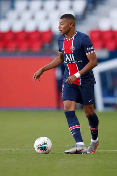 Kylian Mbappé dijo que jugará la siguiente temporada con PSG. (EFE)