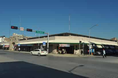 Señalan locatarios irregularidades en el manejo de los recursos en el interior del Mercado Juárez de Torreón.