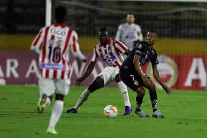 El torneo de fútbol de primera división en Ecuador se reanudará el 14 de agosto, de acuerdo con un nuevo calendario que se elaboró tras recibir el visto bueno de las autoridades. (ARCHIVO)