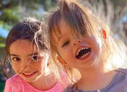 La pequeña hija de Aislinn Derbez y Mauricio Ochmann, Kailani, fue objeto de críticas y burlas en redes sociales, luego de que la actriz publicara una foto de su hija junto a su tía Aitana. (INSTAGRAM) 