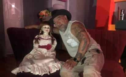 Luego de que se diera a conocer que aparentemente la muñeca embrujada del matrimonio conformado por Ed y Loraine Warren, en la que se basan los filmes Annabelle escapó del lugar en el que se encontraba, los memes no se hicieron esperar y muchos de ellos aluden al cazafantasmas Carlos Trejo, a quienes los cibernautas le piden su ayuda. (ESPECIAL)