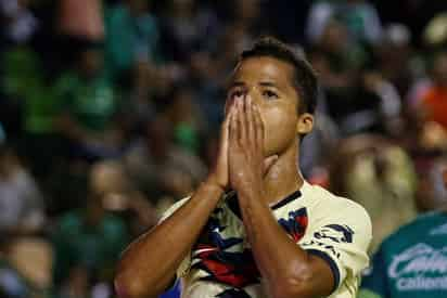 Giovani dos Santos, con las Águilas, sólo ha decepcionado una vez más. Ha sido una carga, el peor negocio en los últimos años para el equipo de Coapa. (ARCHIVO)