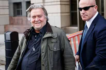 Junto a Bannon fueron arrestadas e imputadas otras tres personas por su papel en un supuesto fraude en torno a la iniciativa 'We Build the Wall'. (ARCHIVO)