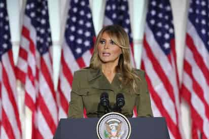 La primera dama Melania Trump describió a su esposo como la mejor esperanza para el futuro de Estados Unidos. (EFE) 