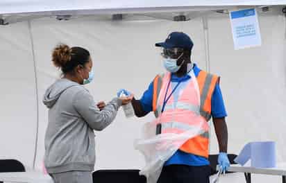 El primer ministro británico, Boris Johnson, advirtió este viernes de que el Reino Unido se enfrenta a la llegada de una segunda ola de la pandemia de coronavirus, un escenario que considera inevitable tras haber visto la evolución de los contagios en otros países europeos. (ARCHIVO) 