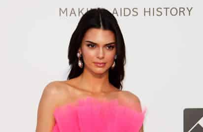 Kendall Jenner hizo una revelación esta semana, de uno de sus secretos más bien guardados: ella también fuma marihuana de vez en cuando. (ARCHIVO)