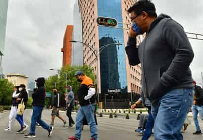 Un 70 por ciento de los trabajadores señalaron que aceptarían hasta un 40 por ciento de su último salario. (ARCHIVO) 