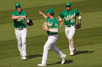 Atléticos de Oakland derrotó 5-3 a Medias Blancas de Chicago en el segundo juego de la serie ante Medias Blancas. (AP)