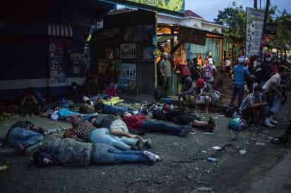 La caravana migrante que ingresó el jueves a Guatemala con más de 3,000 personas se dispersó.