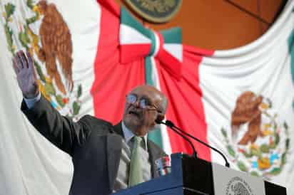 Siempre entendió que la ciencia debía estar al servicio de la sociedad, por eso el Nobel de Química mexicano Mario Molina, fallecido este miércoles a los 77 años, dedicó su vida a generar conciencia sobre los grandes retos medioambientales del planeta, como el agujero en la capa de ozono o la crisis climática. (EFE)