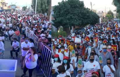 A través de sus redes sociales, Rosa Isela Piña compartió fotografías y videos de su cierre de campaña (CAPTURA)