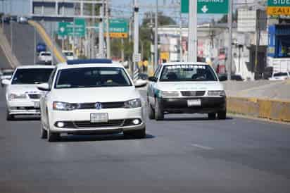 Los trabajadores al volante advirtieron de irse en contra de los servicios por aplicación si no se les regula.