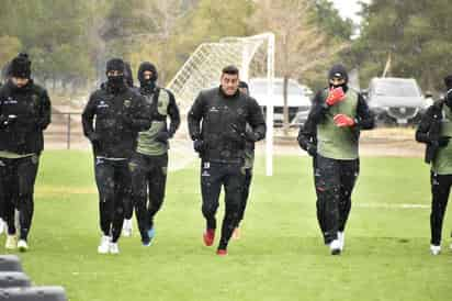 Durante la presente semana, los juarenses han tenido que entrenar bajo gélidas temperaturas en sus instalaciones.  (Cortesía Bravos Juárez)