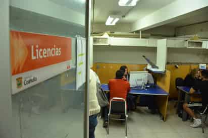 A través de la Administración Fiscal General se estructuró un programa de apoyo para que los contribuyentes de impuestos estatales que están pendientes de cubrir el ejercicio fiscal 2020, se pongan al corriente; esto fue dado a conocer por Miguel Ángel Riquelme Solís, gobernador de Coahuila.