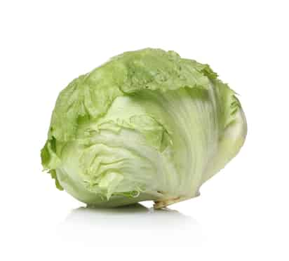 La lechuga es un alimento lleno de nutrientes, es rica en vitaminas A, C y K. (ARCHIVO)