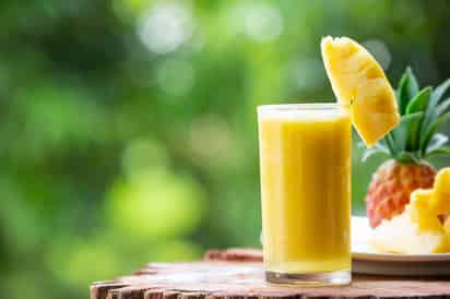 El jugo de piña y papaya contiene antioxidantes. (ARCHIVO)