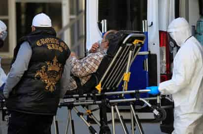 Debido al aumento en la saturación de hospitales en el sector privado para atender a pacientes con COVID-19, las aseguradoras han comenzado un modelo de atención denominado 'hospital en casa', en donde se brinda atención médica en casos leves y relativa complicación de la enfermedad. (ARCHIVO) 