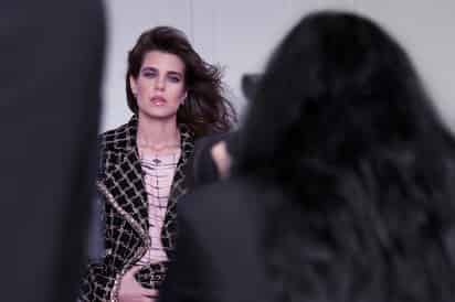 Carlota Casiraghi, hija de la princesa Carolina de Mónaco, será la nueva embajadora de Chanel y rostro de la campaña primavera-verano 2021 de la firma, según anunció este lunes la empresa. (ARCHIVO)