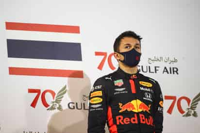 Tras la llegada de Sergio Pérez, Alexander Albon perdió su puesto con Red Bull para la próxima temporada. (EFE)