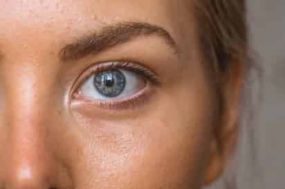 Según el Journal  of the American Academy of Dermatology, durante el invierno la tendencia a tener acné crece un 11% en aquellos con piel libre de ello el resto del año. (ESPECIAL)
