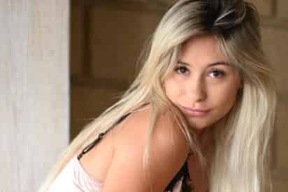 La modelo provechó para lucir su figura frente a la cámara (@ISSAVEGAS) 