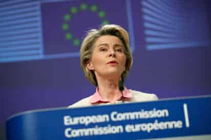 La presidenta de la Comisión Europea (CE), Ursula von der Leyen, anunció este jueves que la Unión Europea (UE) y el Reino Unido han llegado a un acuerdo 'justo y equilibrado' sobre su relación comercial tras el Brexit, lo que permite dejarlo 'atrás'. (EFE) 