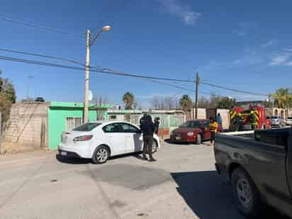 Presuntamente un cortocircuito provocó el incendio en una vivienda y un hombre de la tercera edad murió.