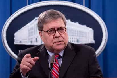 El ex secretario de Justicia, William Barr, dijo el jueves que la conducta del presidente Donald Trump cuando una turba violenta irrumpió en el Capitolio constituyó una “traición a su puesto y sus seguidores”. (ARCHIVO) 