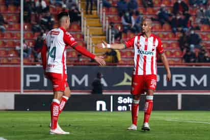 Ian González les dio la victoria a los Rayos del Necaxa. 