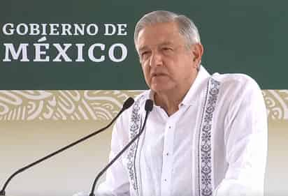 Al supervisar los avances del programa en la entidad, el titular del Ejecutivo federal lamentó que Guerrero es una de las entidades más abandonadas, con más pobreza y con más marginación, y 'me duele decirlo, es de los estado con más desnutrición por no usar la palabra hambre'.
(YOUTUBE)