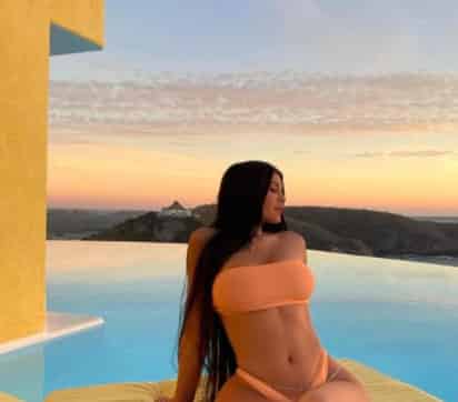 Las hermanas Jenner, Kylie y Kendall sorprendieron la noche del pasado martes al presumir su hermosa vista desde Costa Careyes en Jalisco, México. (Especial)