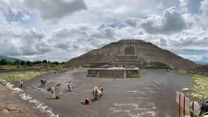 Siete personas que estuvieron extraviadas durante más de 16 horas en una cueva ubicada en el Barrio de Purificación del municipio de Teotihuacán, fueron rescatados por elementos de Protección Civil local. (ARCHIVO)