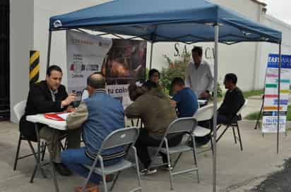 El próximo miércoles 3 de febrero se desarrollará una Jornada Laboral en la colonia Ciudad Nazas, donde ofrecerán 100 vacantes con 600 plazas, por lo que los interesados deben presentarse con su solicitud o currículum, CURP y portar cubrebocas, informó el coordinador del Servicio Nacional de Empleo (SNE) en la región Laguna, Raúl Alejandro Garza del Valle. (ARCHIVO)