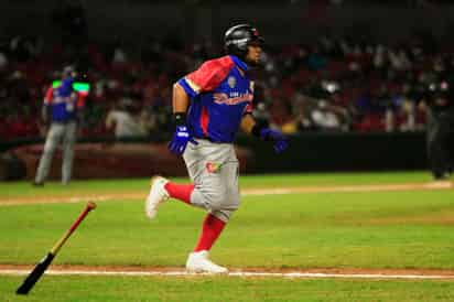 Melky Cabrera produjo tres carreras en la victoria de las Águilas 11-6 sobre Federales. (JAM MEDIA)