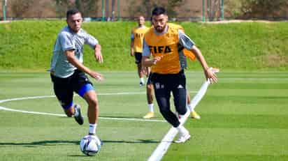 Los Tigres entrenaron ayer por última vez previo a su debut frente al Ulsan Hyundai; el ganador del partido se medirá en semifinales al Palmeiras, flamante campeón de la Copa Libertadores. (CORTESÍA TIGRES)