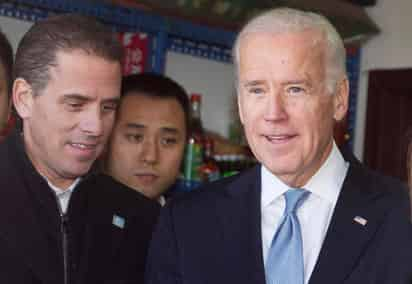 Hunter Biden (i), el hijo del presidente de EUA, Joe Biden (d), publicará una biografía en la que habla sobre su lucha contra la drogadicción que saldrá a la venta el próximo 6 de abril, según anunció la editorial Gallery Books. (ARCHIVO) 
