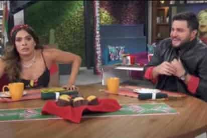 Este lunes por medio de la columna de Alex Kaffie se informó que Galilea Montijo y Paul Stanley habían sido multados por la producción de HOY y Televisa al acumular retardos en sus registros. (Especial) 