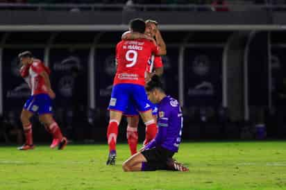 Nicolás Ibáñez marcó dos goles, en el triunfo como visitante del Atlético de San Luis 3-0 sobre Mazatlán FC. (JAM MEDIA)