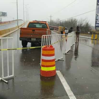 En municipios de la región Centro y Norte de Coahuila las autoridades de Protección Civil tuvieron que realizar cierre de vialidades ante el mal clima.