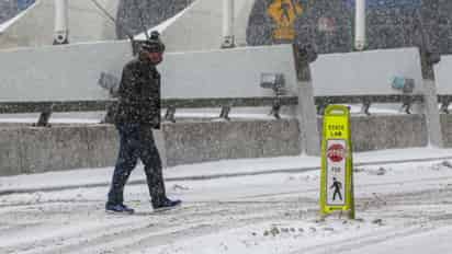 La previsión hasta el martes por la mañana era de 20 a 30 centímetros (de 8 a 12 pulgadas) de nieve en el centro de Oklahoma y de 4 a 8 pulgadas (de 10 a 20 centímetros) en una zona desde el este de Texas al valle de Ohio, en el nordeste. (TWITTER)
