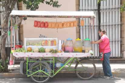 De cada 100 trabajadores en el estado, 52 laboran en el sector informal, es decir, no tienen ningún tipo de prestaciones laborales. (EL SIGLO DE TORREÓN) 