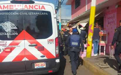 Ana Laura y Adriana aún no iniciaban con las ventas del día cuando un delincuente las asaltó. Tras entregarle los 100 pesos que guardaban, las dos mujeres fueron atacadas a balazos.
(ESPECIAL)