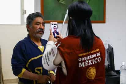 Los 10 gobernadores de la Alianza Federalista aceptaron la invitación del presidente Andrés Manuel López Obrador para firmar un Acuerdo Nacional por la Democracia, pero lo condicionaron a que sea firmado bajo la autoridad del INE y le exigieron que retire del programa de vacunación a los mal llamados Siervos de la Nación. (ARCHIVO)