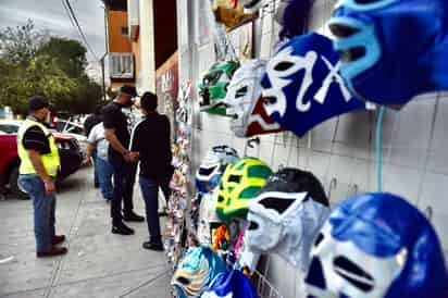 La magia de la lucha libre se volvió a vivir en Torreón, con una función respetando protocolos de sanidad en la Arena Azteca. (ERIK SOTOMAYOR)