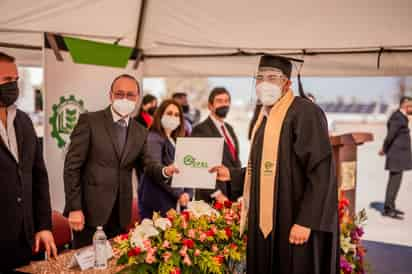 La graduación de la generación 2017-2020 se llevó a cabo bajo estrictos protocolos sanitarios para prevenir contagios de COVID. (CORTESÍA)