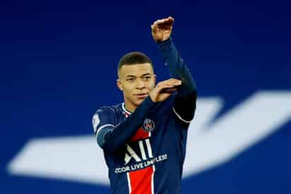 Kylian Mbappé es uno de los futbolistas que los grandes clubes europeos quieren fichar como el Real Madrid, Barcelona e incluso el Liverpool, es por eso que le ha pedido al equipo parisino un sueldo bastante alto para permanecer en sus filas. (ARCHIVO)