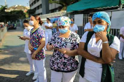 El Senado de la República reconoció la labor que han realizado las enfermeras de todo el país, tanto de hospitales públicos como privados, para enfrentar la pandemia por Coronavirus 2019. (ARCHIVO)