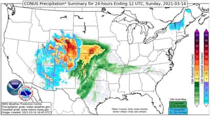 Una tormenta invernal calificada de 'histórica' por la cantidad de nieve que está dejando azota este domingo a los estados de las Montañas Rocosas y del norte de las grandes praderas, provocando cierres de carreteras y aeropuertos y afectando a unos 30 millones de personas en Estados Unidos. (ARCHIVO)